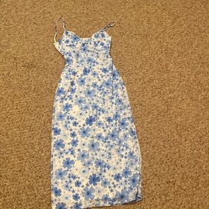 Beautiful maxi dress with flower design and open back